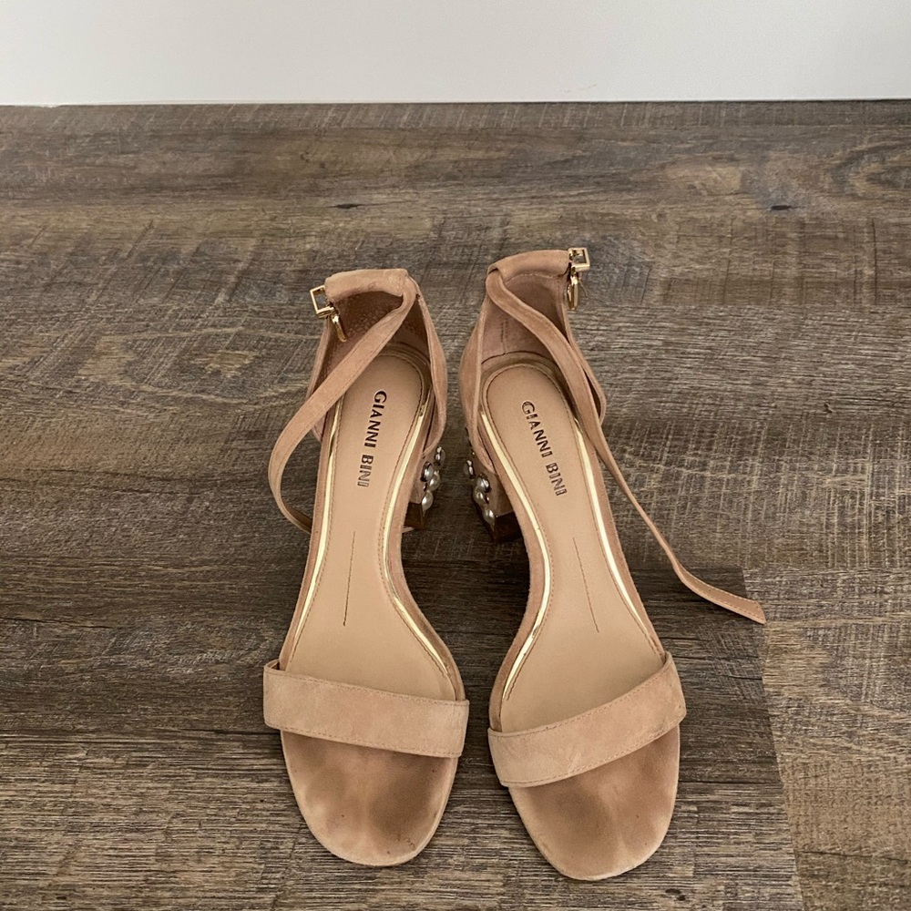Gianni bini sandals size 6 M